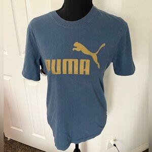 PUMA Blue Tee with Gold Logo
Classic PUMA short sleeve t-shirt